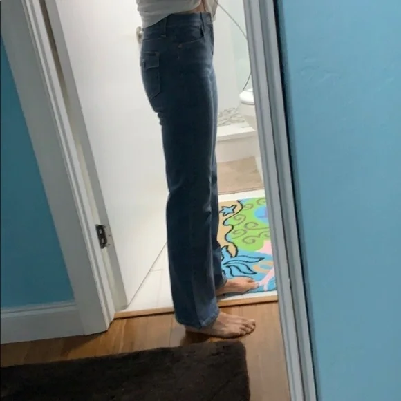 42. LEVI’S Perfectly Slimming Boot Cut 512 Levi Jeans, NWOT 👖 HP 9/8, 9/19 - Picture 3 of 8